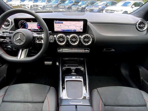 New 2026 Mercedes-Benz GLA 250 4MATIC image 5