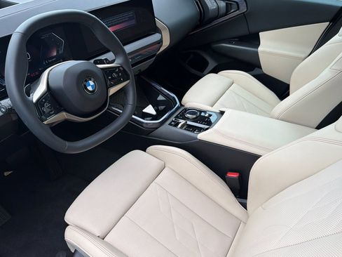 Used 2025 BMW X3 xDrive30i w/ Premium Package image 11