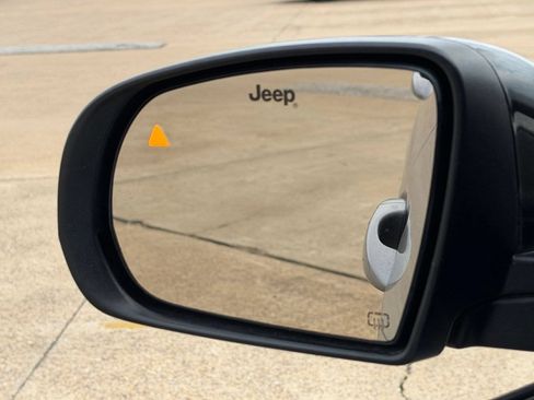 Used 2022 Jeep Compass Latitude AWD/4WD image 14