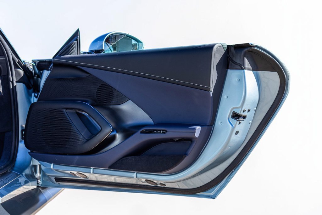Certified 2026 Ferrari 12Cilindri Spider RWD image 45