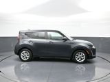 Used 2023 Kia Soul LX w/ LX Technology Package image 5