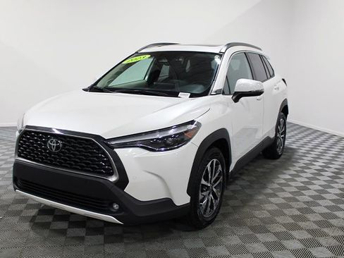 Used 2023 Toyota Corolla Cross XLE w/ Convenience Package AWD/4WD image 2