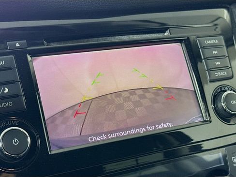 Certified 2018 Nissan Rogue SV image 14