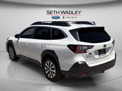 Used 2025 Subaru Outback Premium AWD/4WD image 5
