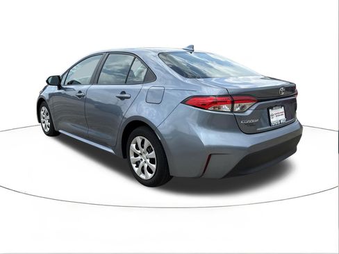 Used 2024 Toyota Corolla LE FWD image 5