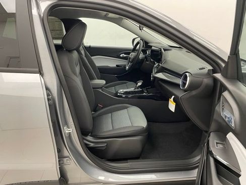 New 2026 Chevrolet Trax LT w/ Driver Confidence Package FWD image 13