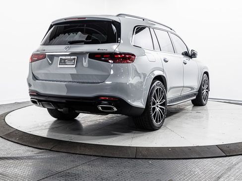 Used 2025 Mercedes-Benz GLS 580 4MATIC image 37