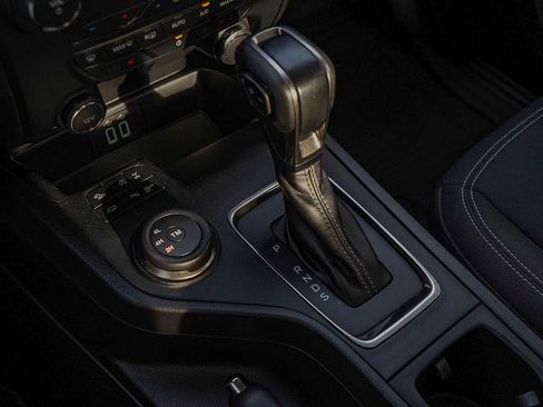 Used 2019 Ford Ranger XLT w/ Equipment Group 302A Luxury image 18