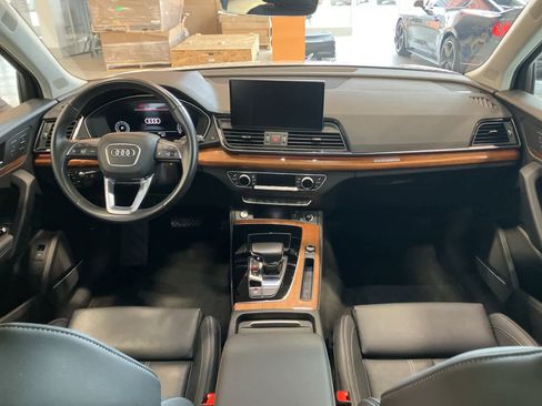 Used 2023 Audi Q5 2.0T Prestige w/ Prestige Package image 27
