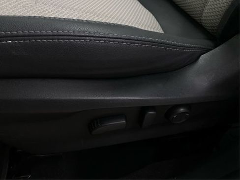 Used 2020 Subaru Forester Premium AWD/4WD image 25