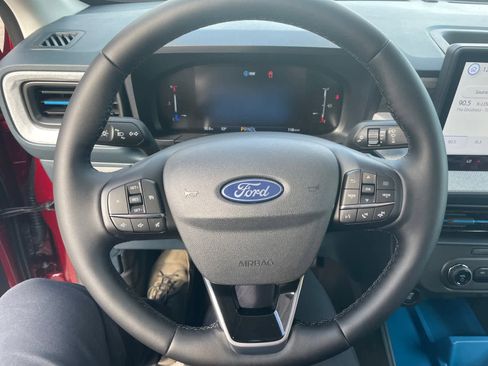 New 2025 Ford Maverick XLT w/ XLT Luxury Package FWD image 19