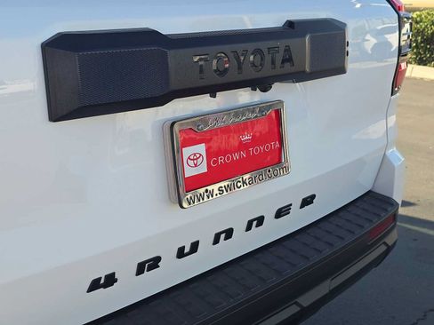 Certified 2026 Toyota 4Runner SR5 AWD/4WD image 15