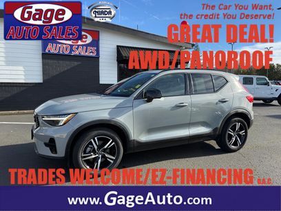 Used 2024 Volvo XC40 B5 Core