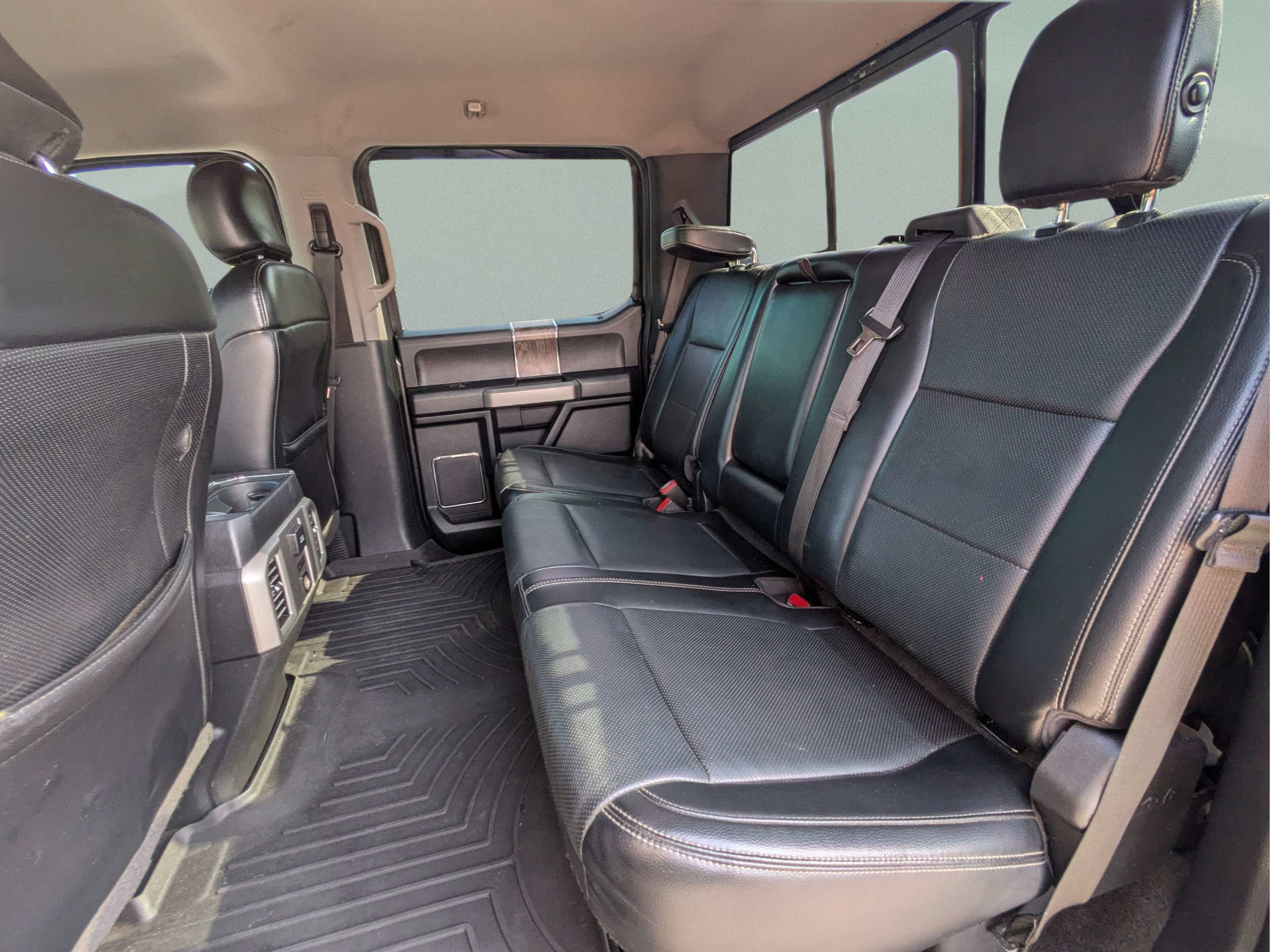 Used 2017 Ford F350 Lariat w/ Tow Technology Bundle AWD/4WD image 10