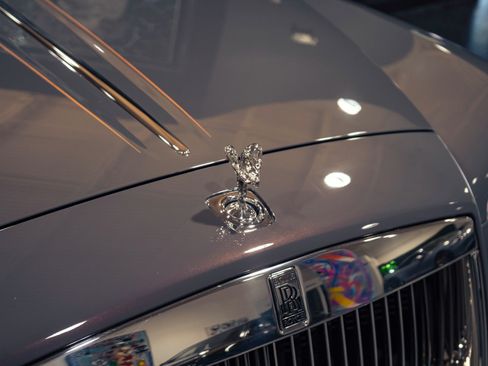 Used 2018 Rolls-Royce Wraith RWD image 11