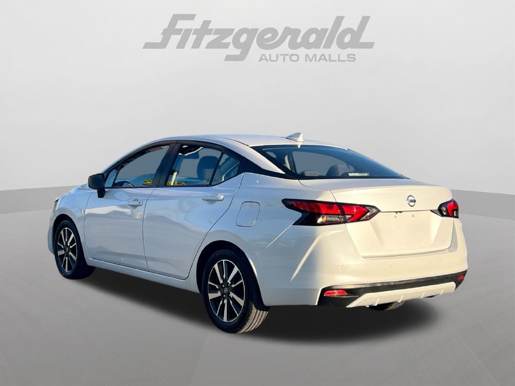 Used 2022 Nissan Versa SV FWD image 17