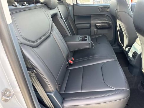 New 2026 Ford Maverick Lariat w/ Black Appearance Package image 12
