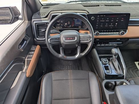 Used 2024 GMC Canyon AT4 w/ Technology Package AWD/4WD image 29