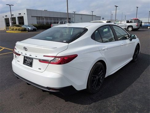 Certified 2025 Toyota Camry SE image 7
