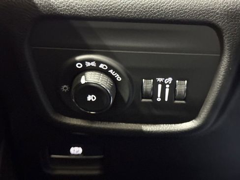New 2026 Jeep Grand Cherokee Limited w/ Limited Altitude Package AWD/4WD image 19