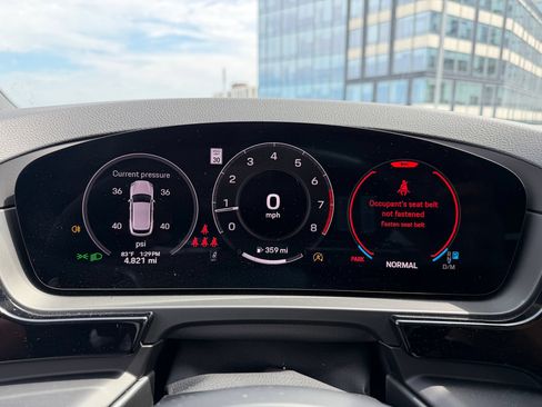 Certified 2026 Porsche Cayenne AWD/4WD image 19