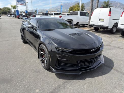 Used 2023 Chevrolet Camaro SS image 2