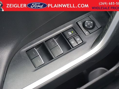 Used 2022 Toyota RAV4 XSE image 31