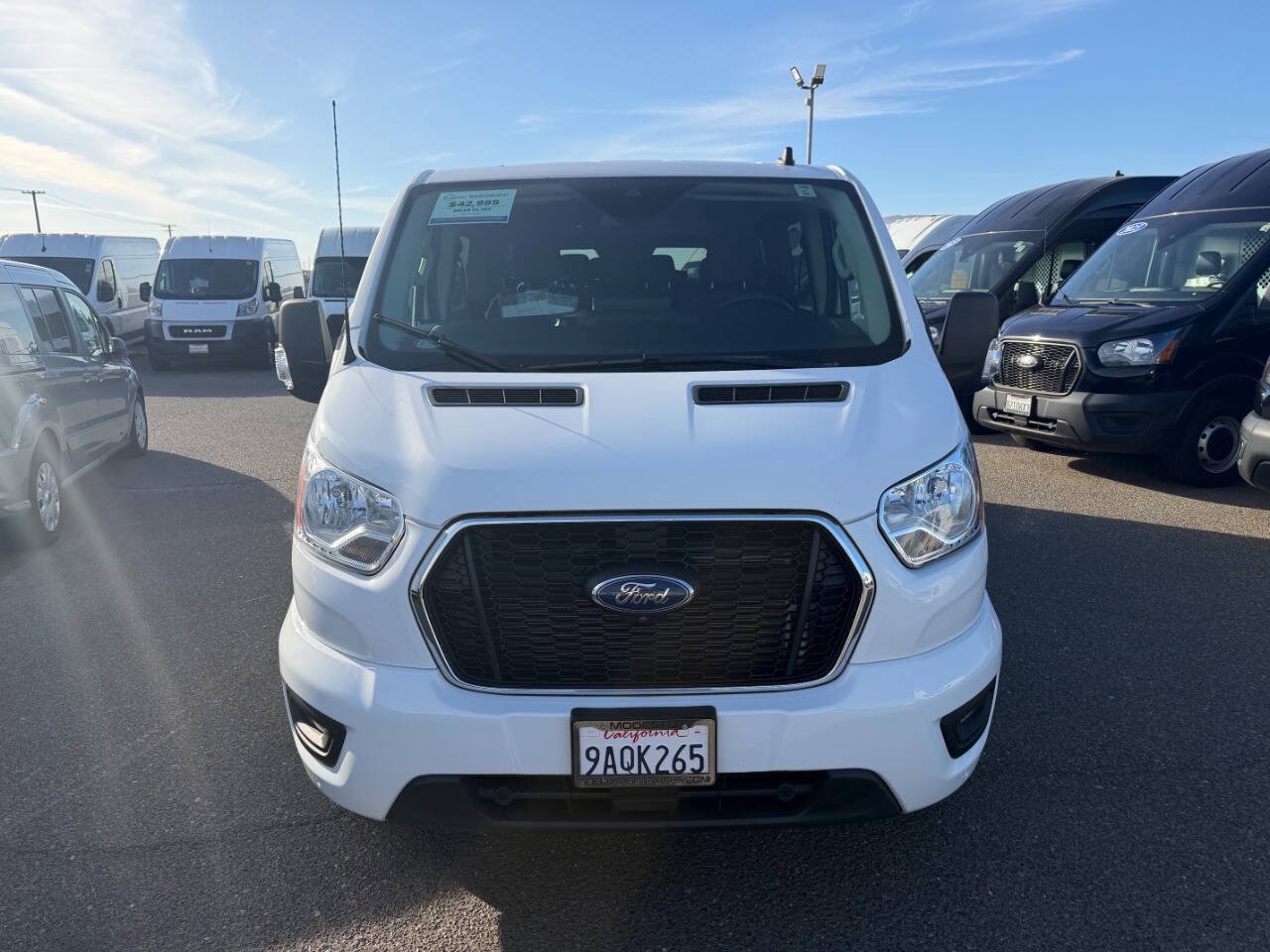 Used 2022 Ford Transit 350 XLT RWD image 3