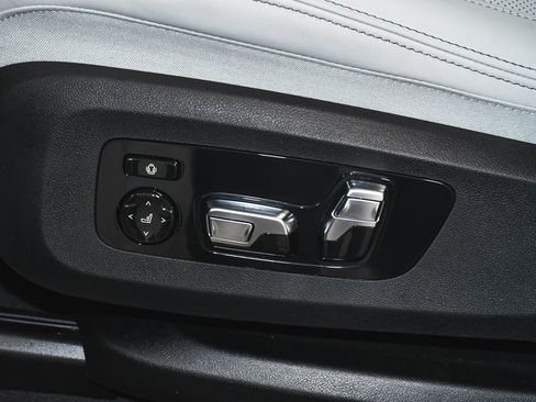 Used 2026 BMW X6 xDrive40i AWD/4WD image 55