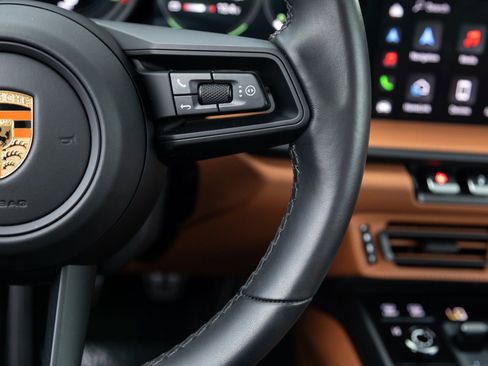 Certified 2024 Porsche 911 GT3 RS image 16