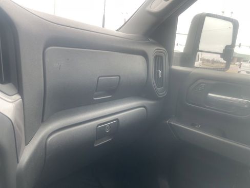 Used 2024 Chevrolet Silverado 2500 Custom w/ Custom Value Package image 34