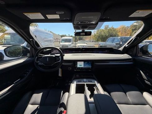 New 2025 Lincoln Navigator L Reserve w/ Jet Appearance Package image 10