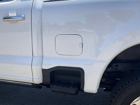 Used 2025 Ford F250 King Ranch w/ Chrome Package AWD/4WD image 14