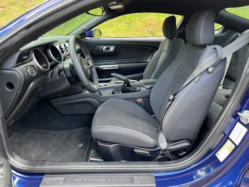 Used 2019 Ford Mustang Coupe RWD image 8