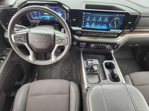 Used 2024 Chevrolet Silverado 1500 LT Trail Boss AWD/4WD image 26