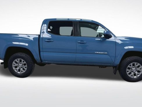 Used 2019 Toyota Tacoma SR5 AWD/4WD image 9
