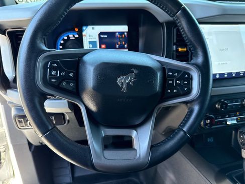 Used 2023 Ford Bronco Badlands w/ Sasquatch Package AWD/4WD image 25