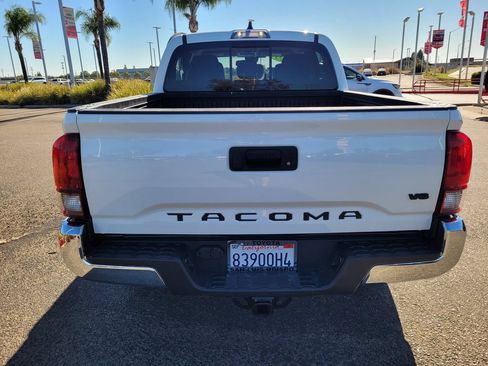 Used 2023 Toyota Tacoma SR5 RWD image 5