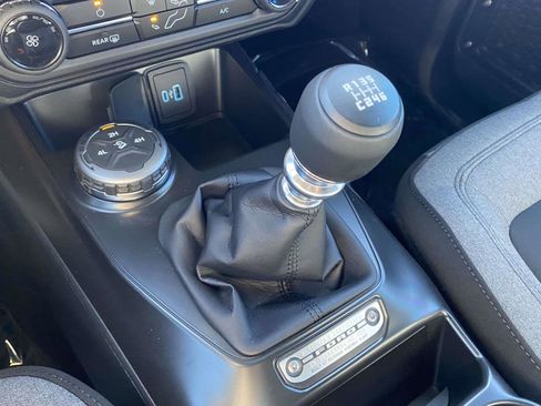 New 2025 Ford Bronco 2-Door image 24