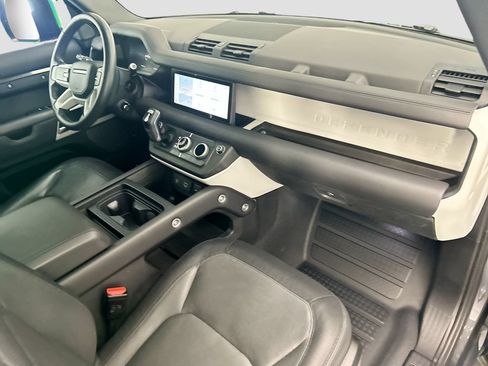 Used 2023 Land Rover Defender 110 X-Dynamic SE AWD/4WD image 16