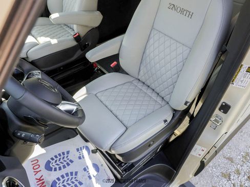 Used 2025 Mercedes-Benz Sprinter 2500 image 56