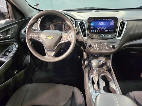 Used 2024 Chevrolet Malibu LT FWD image 9