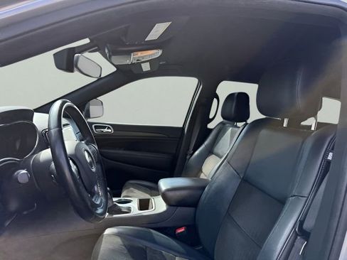 Used 2020 Jeep Grand Cherokee Altitude AWD/4WD image 12