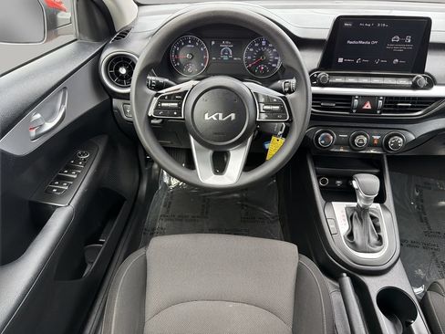 Used 2023 Kia Forte LXS w/ LXS Technology Package FWD image 13