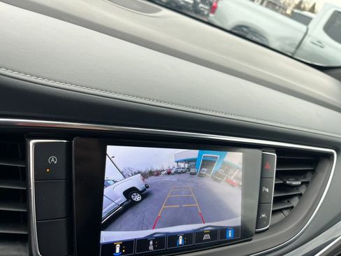 Used 2024 Buick Enclave Premium image 14