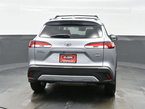 Used 2023 Toyota Corolla Cross LE image 5