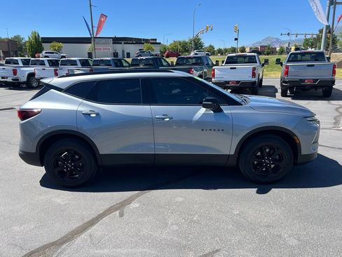 Used 2024 Chevrolet Blazer LT w/ Midnight/Sport Edition FWD image 7