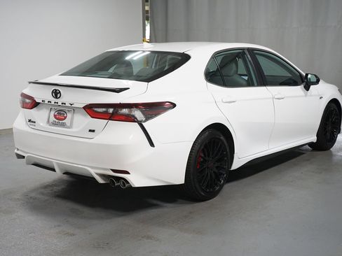 Certified 2022 Toyota Camry SE FWD image 8