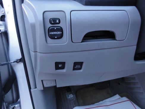 Used 2009 Toyota Camry Hybrid image 24