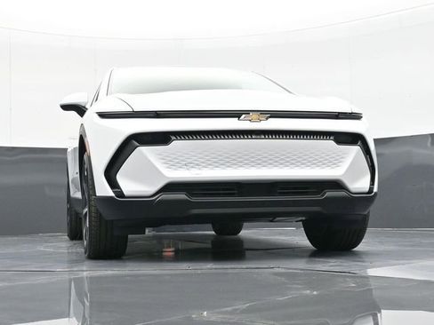 New 2026 Chevrolet Equinox EV LT FWD image 48